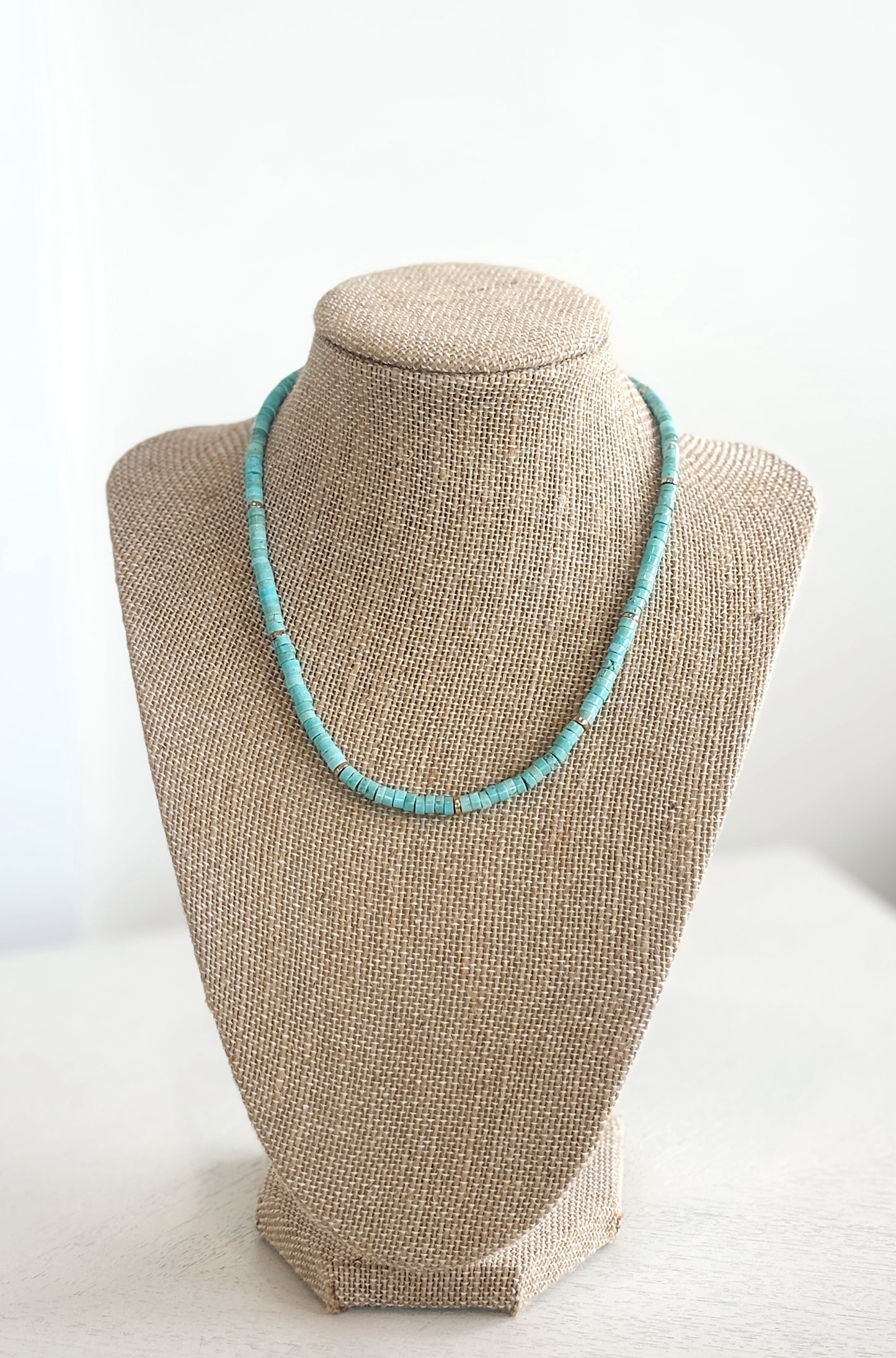 Turq Howlite Hematite Neck