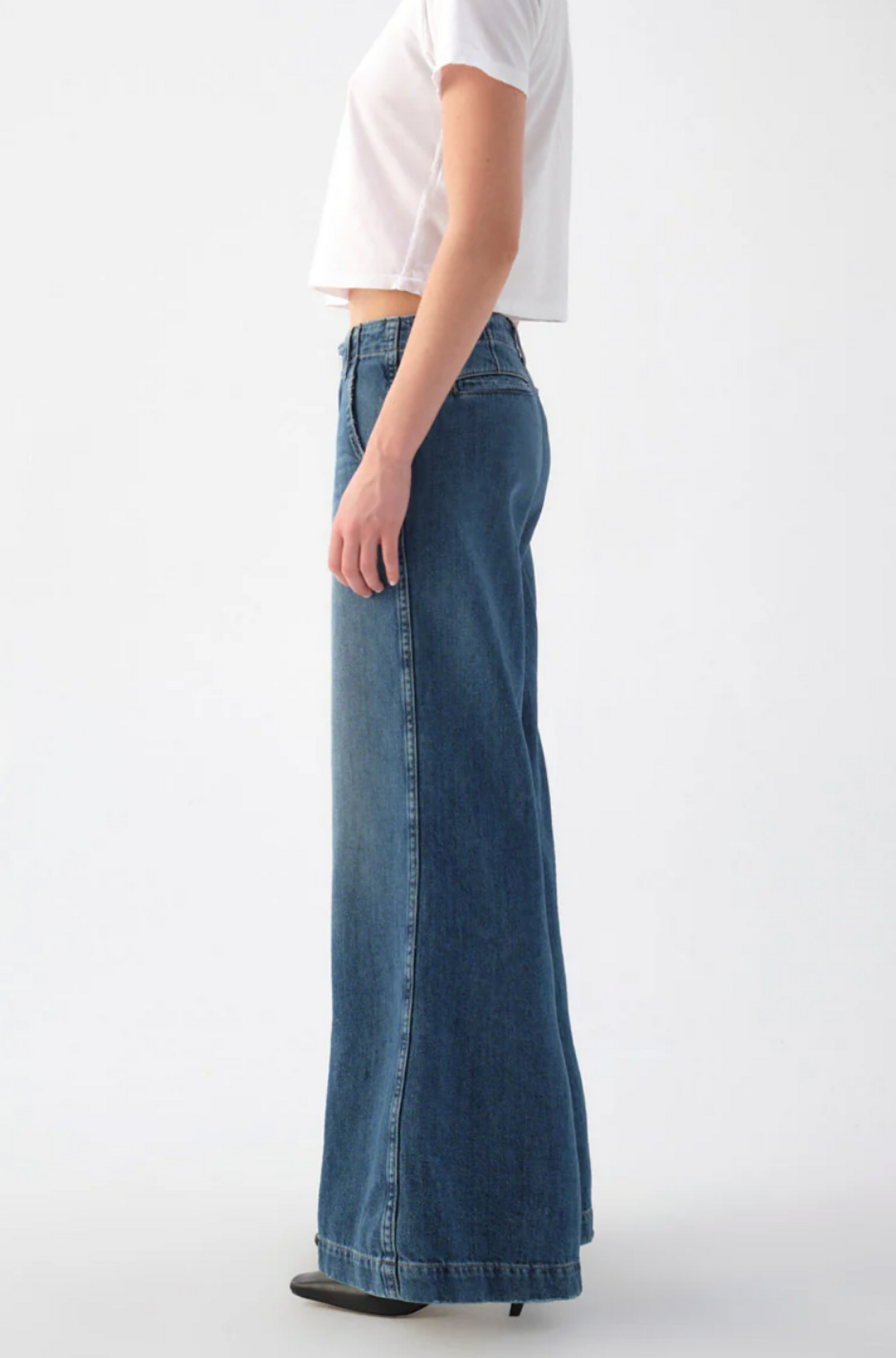 Edith Trouser in Romance