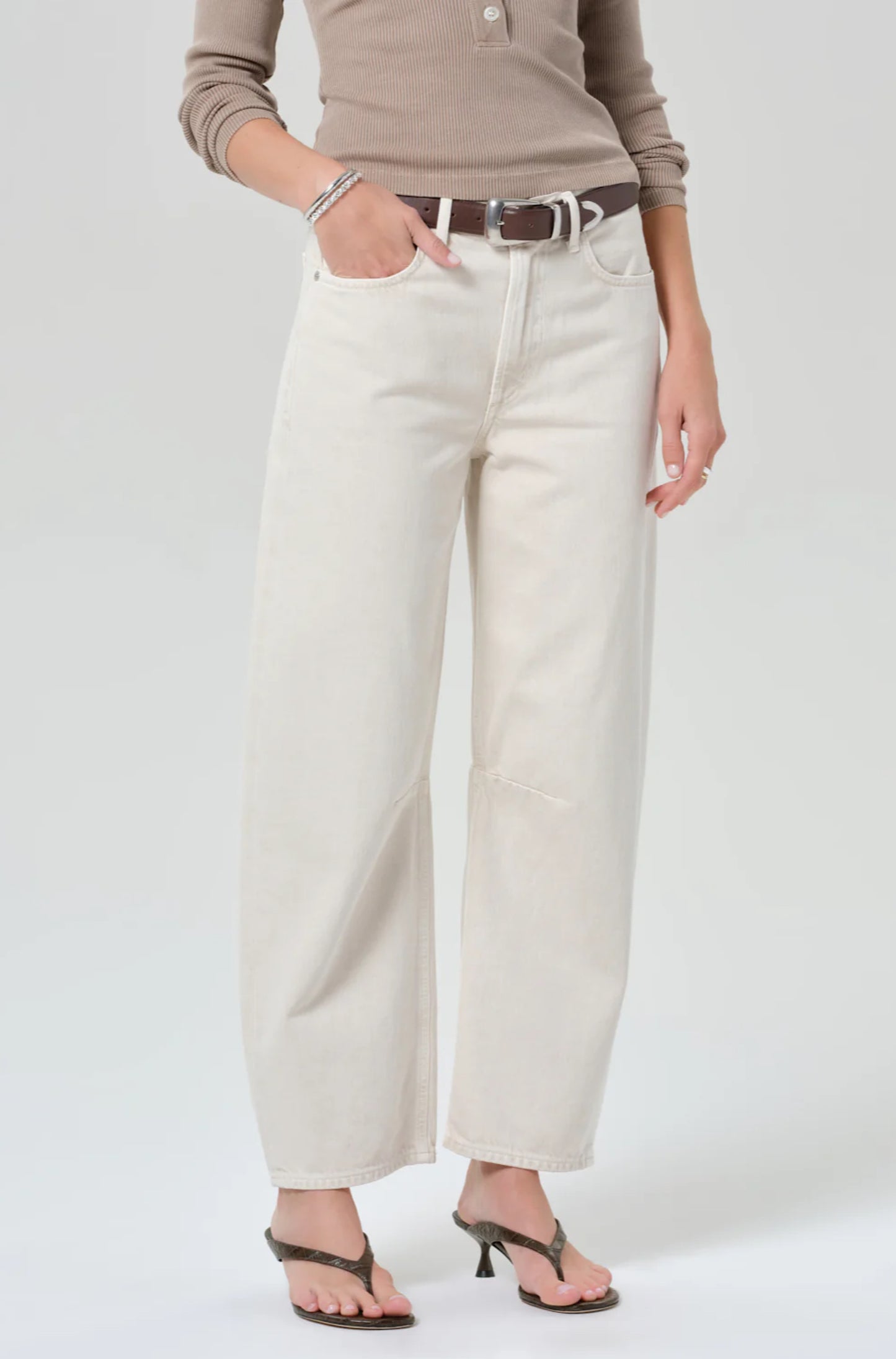 Miro Relaxed Jean in Almondette